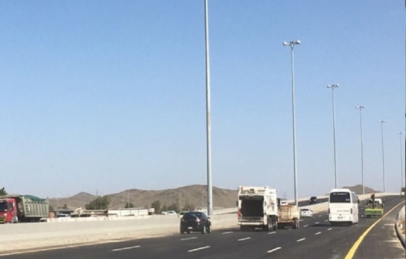 استكمال الطريق الذي يبدأ من تقاطع بريمان حتى طريق مكة المكرمة / المدينة المنورة المزدوج .